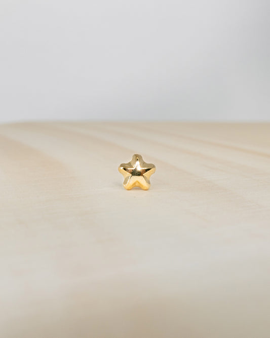 Single 3D Roundish Star Gold Stud