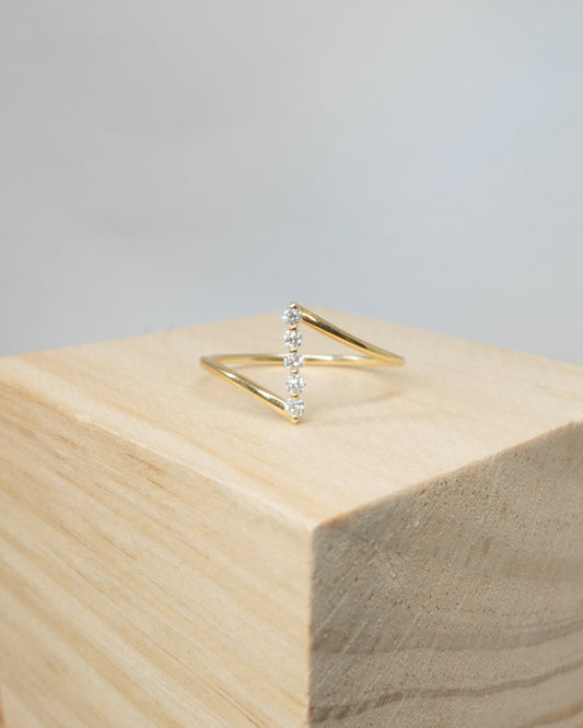 "Ren" vertical diamond ring