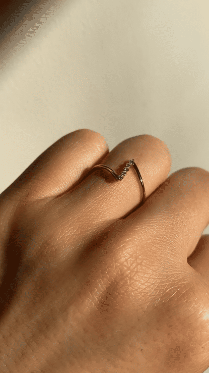 "Ren" Vertical Diamond Ring