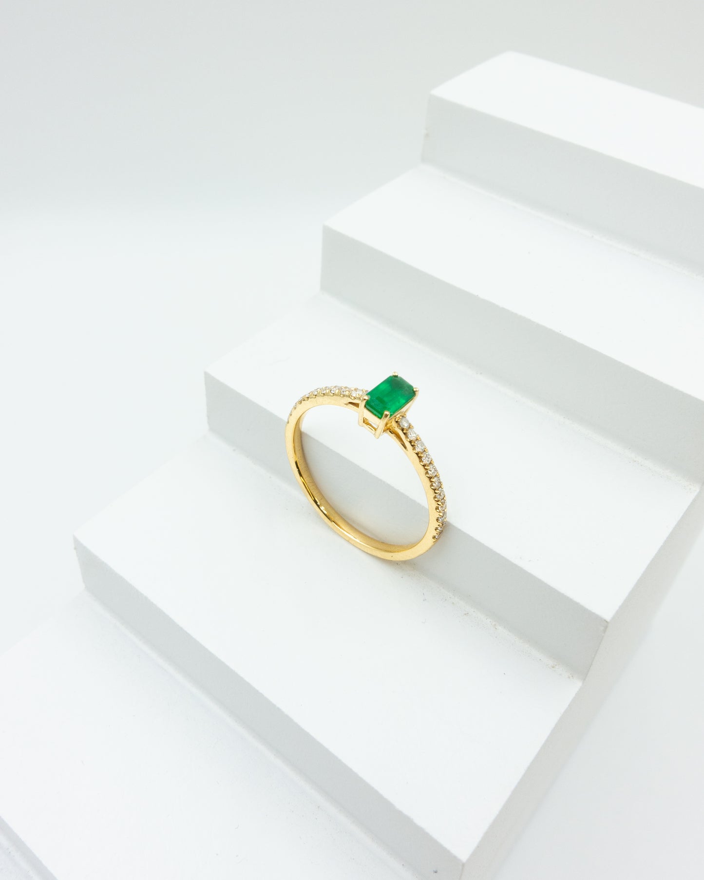 Vertical Emerald Pavé Diamond Stackable Ring