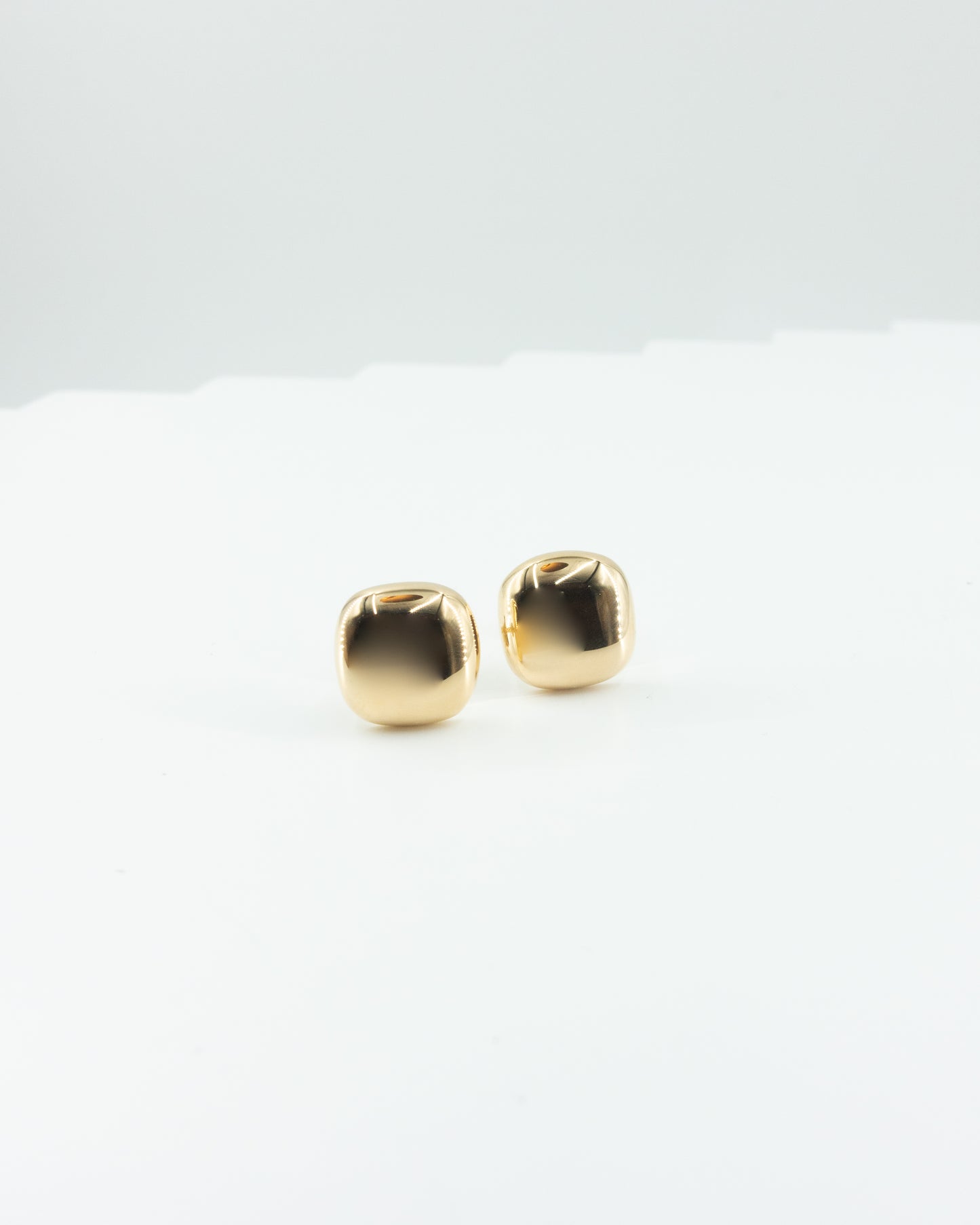 Minimal Button Studs