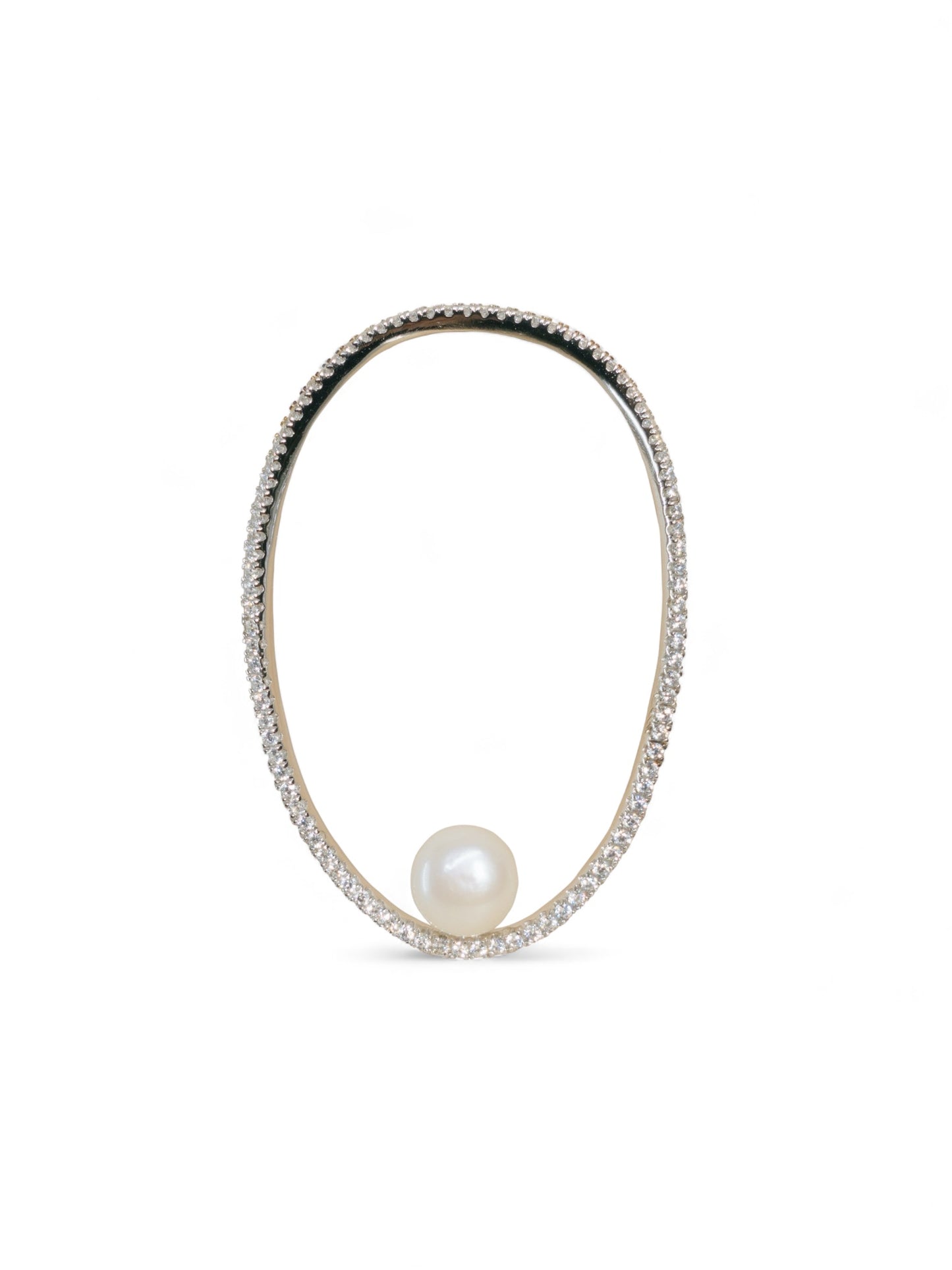 Oversized Pavé Zirconia Pearl Ear Cuff