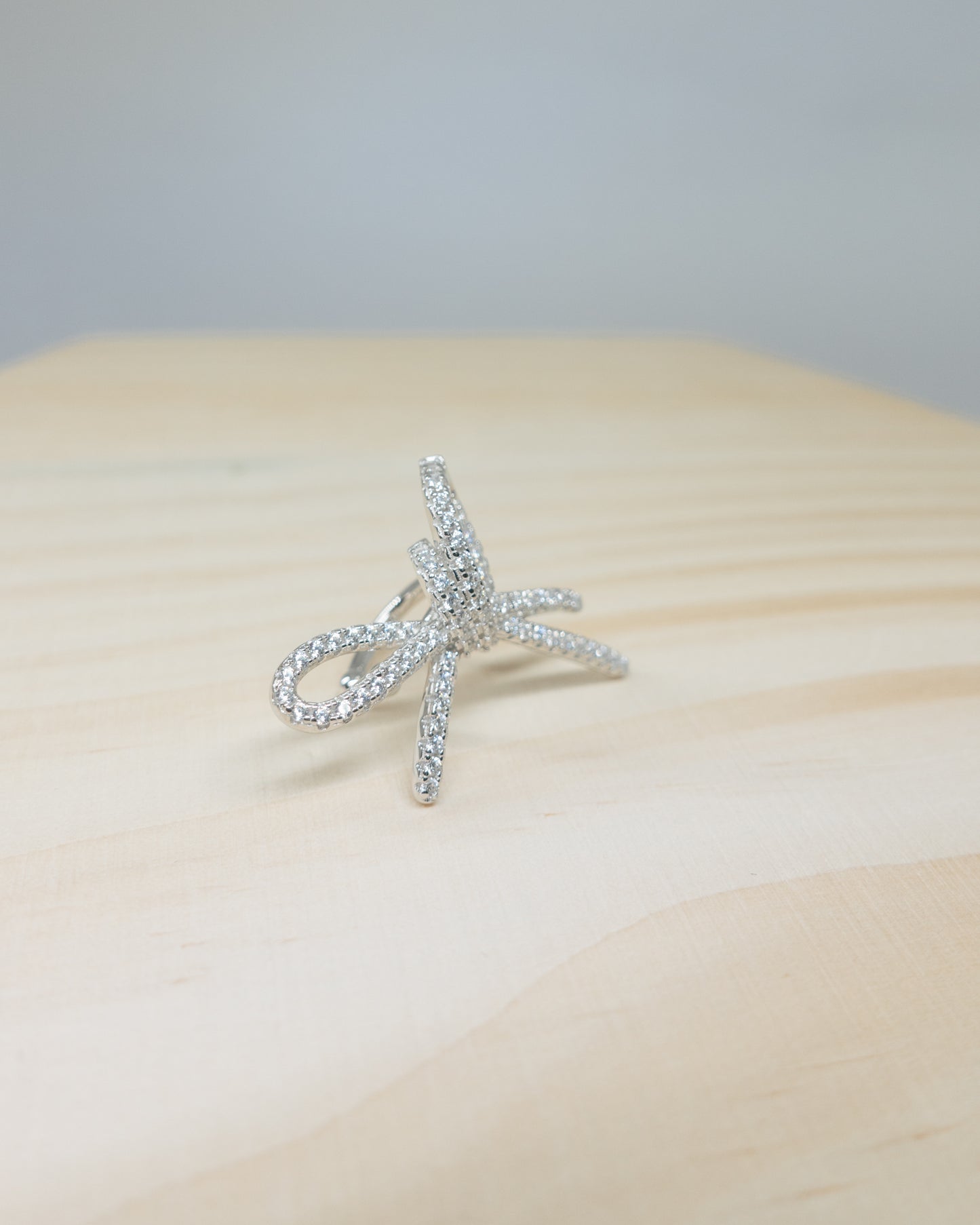 Pavé Zirconia Bow Ear Cuff