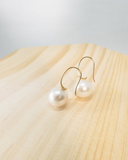 "Edith" jumbo pearl drops