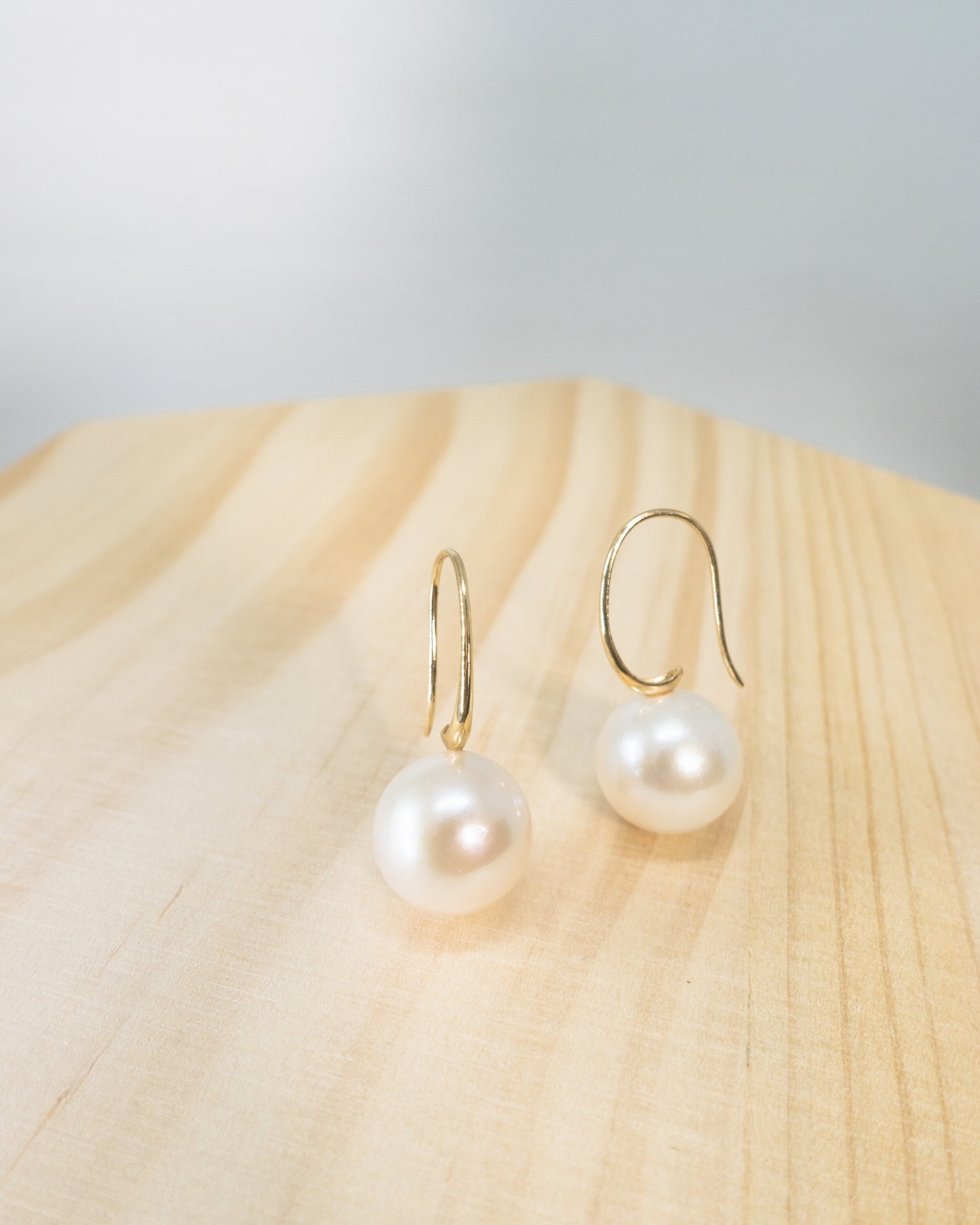 "Edith" jumbo pearl drops