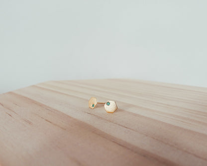 "Sura" minimal hexagon studs