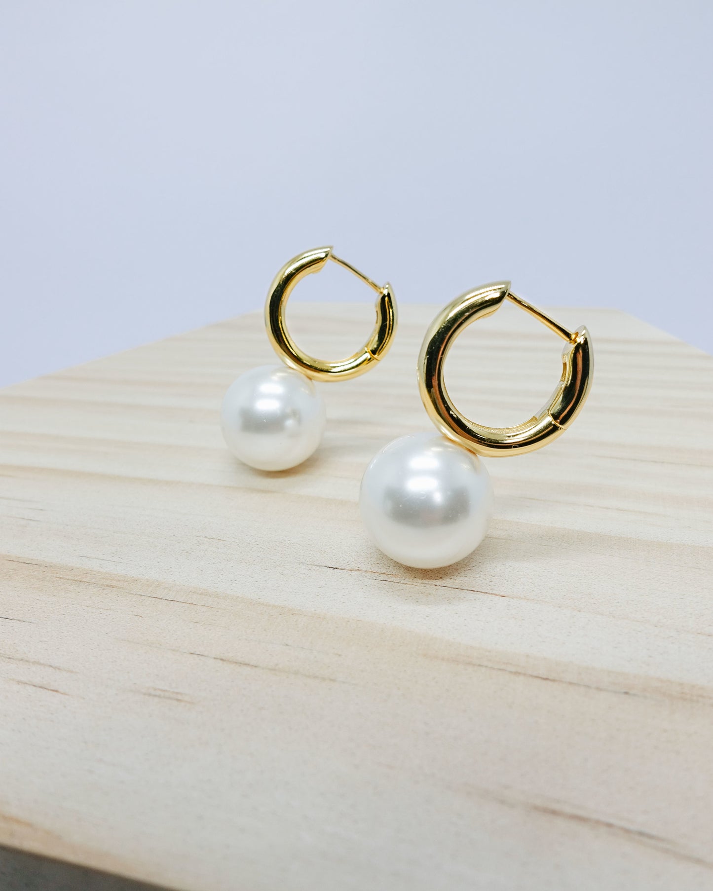 "Juno" oversized pearl hoops