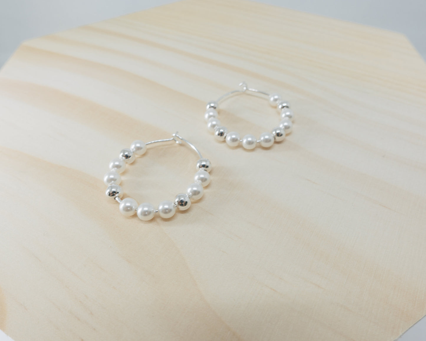 "Yoko" freshwater pearl hoops