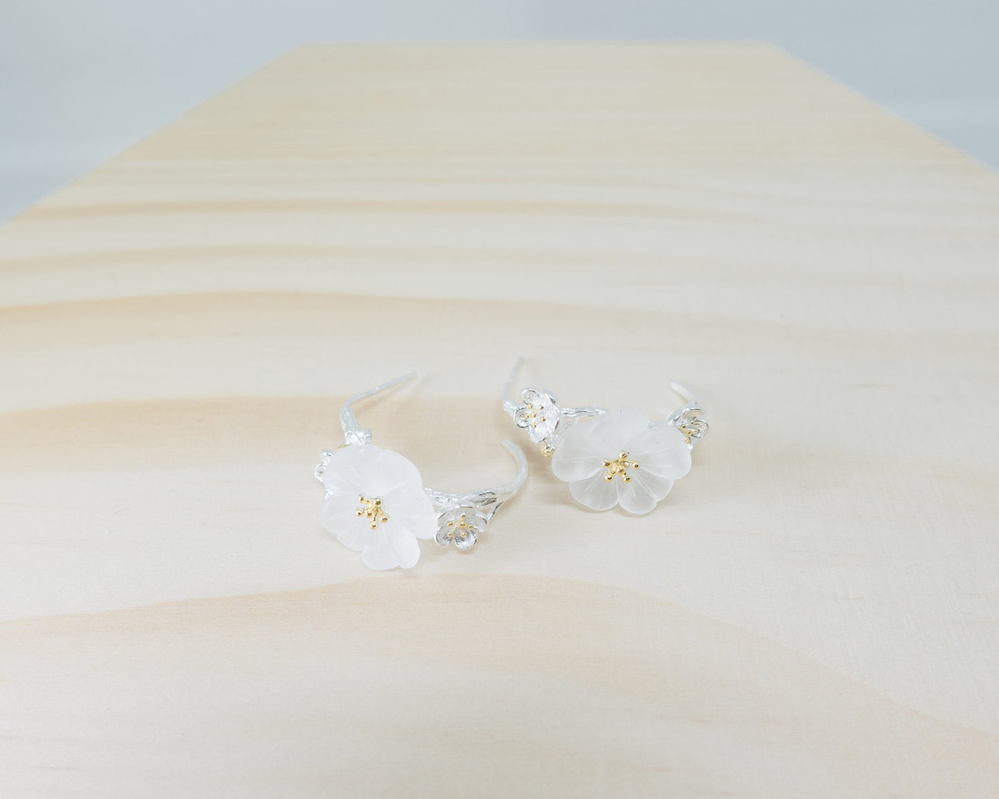 "Hanako" crystal floral earrings