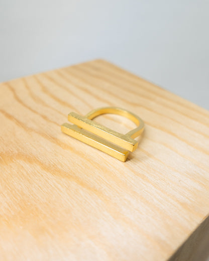 "Vicky" double-bar ring