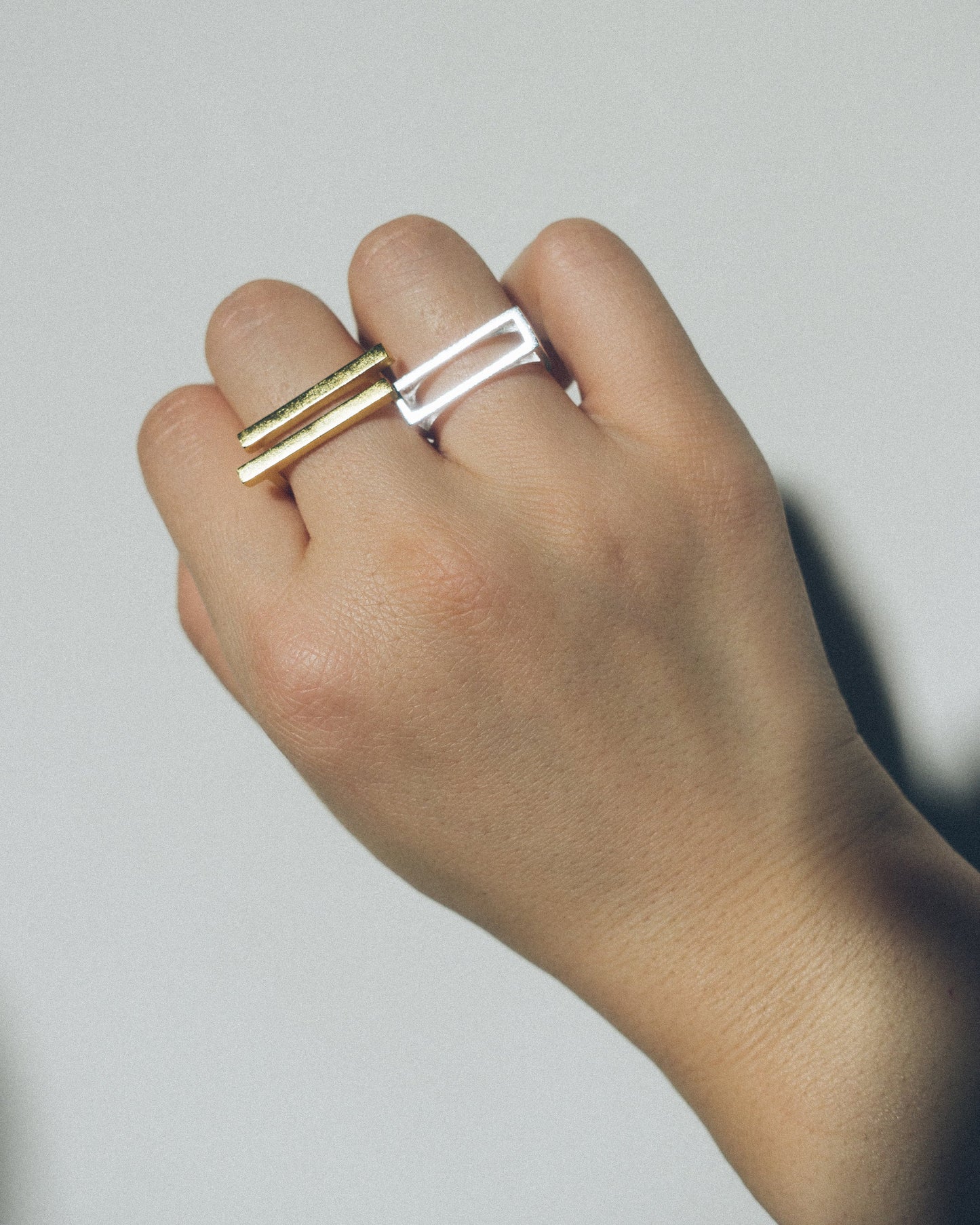 "Vicky" double-bar ring