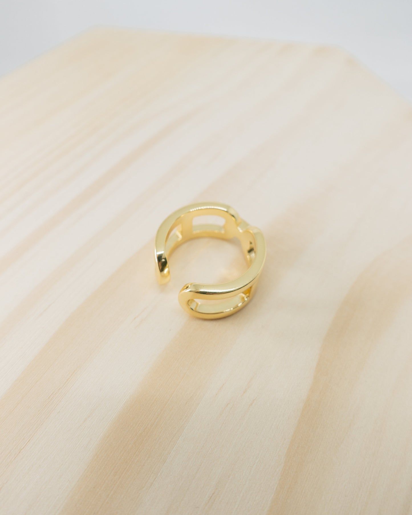 "Dax" link ring