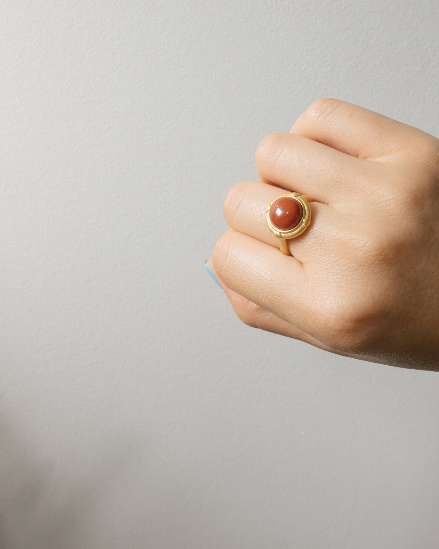 "Simone" round red agate ring