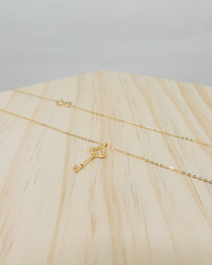 The key-to-your-heart diamond necklace