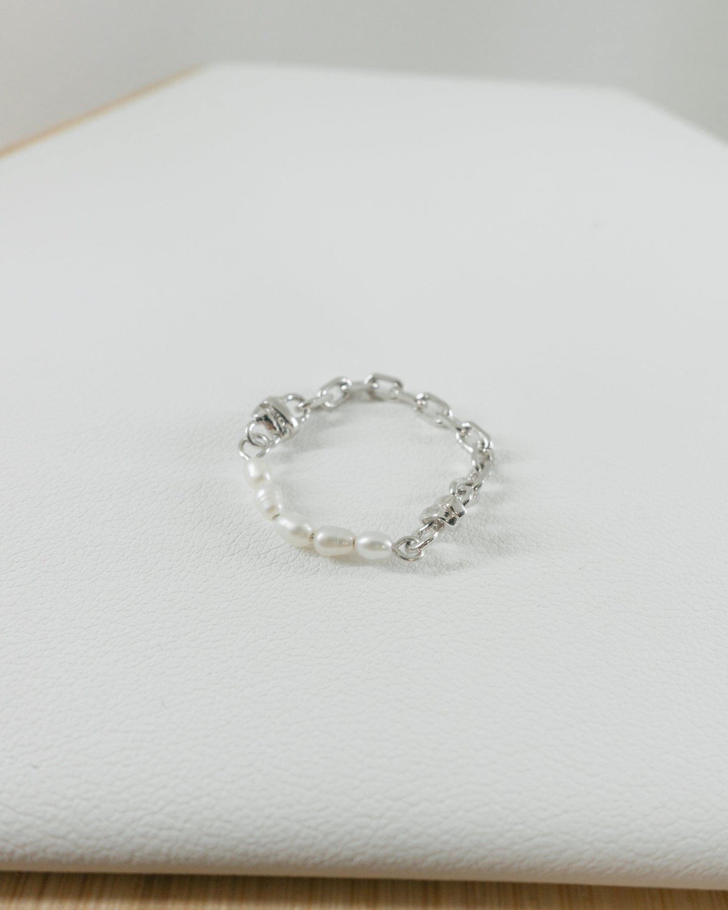 "Dylan" freshwater chain links ring