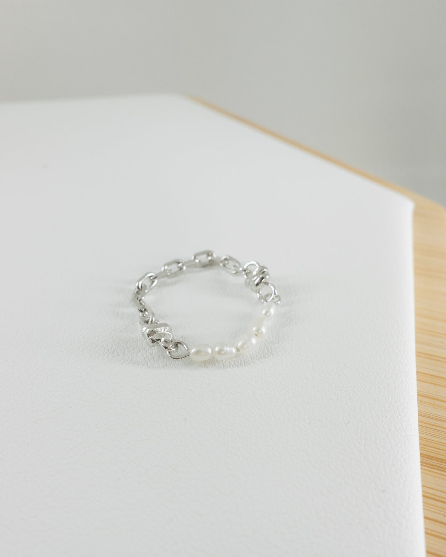 "Dylan" freshwater chain links ring