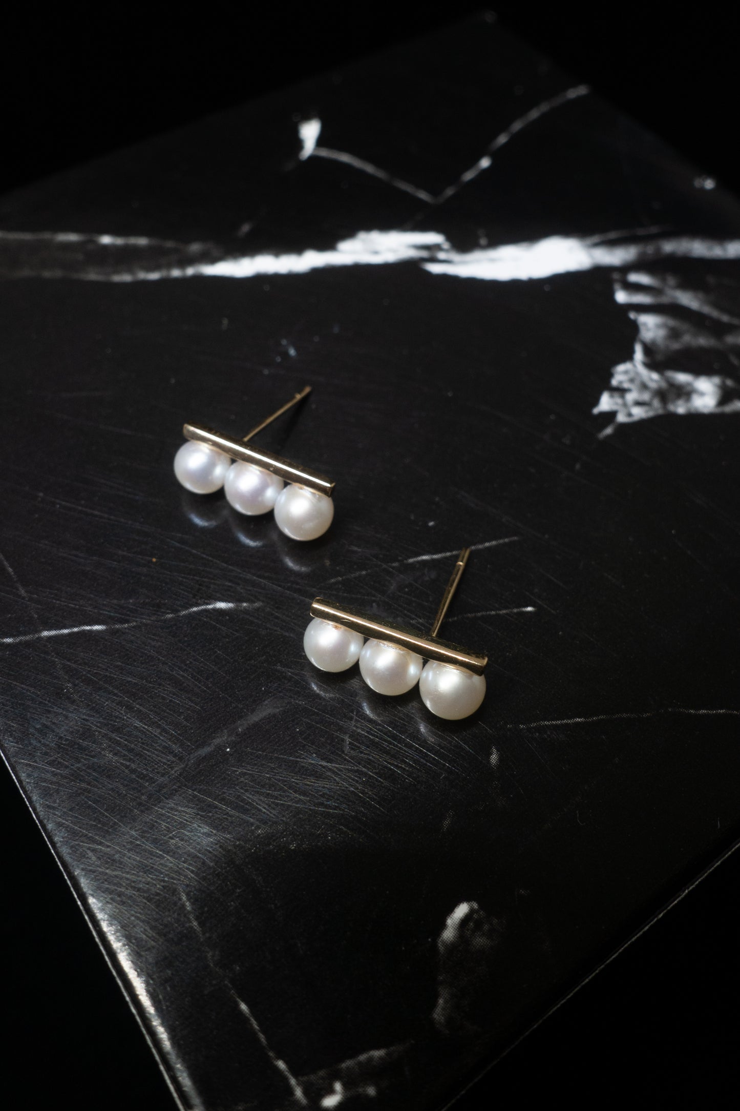 three-pearl balancing bar studs